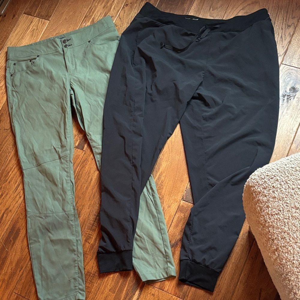 Toad & Co Joggers Bundle- Green & Black - Picture 10 of 11